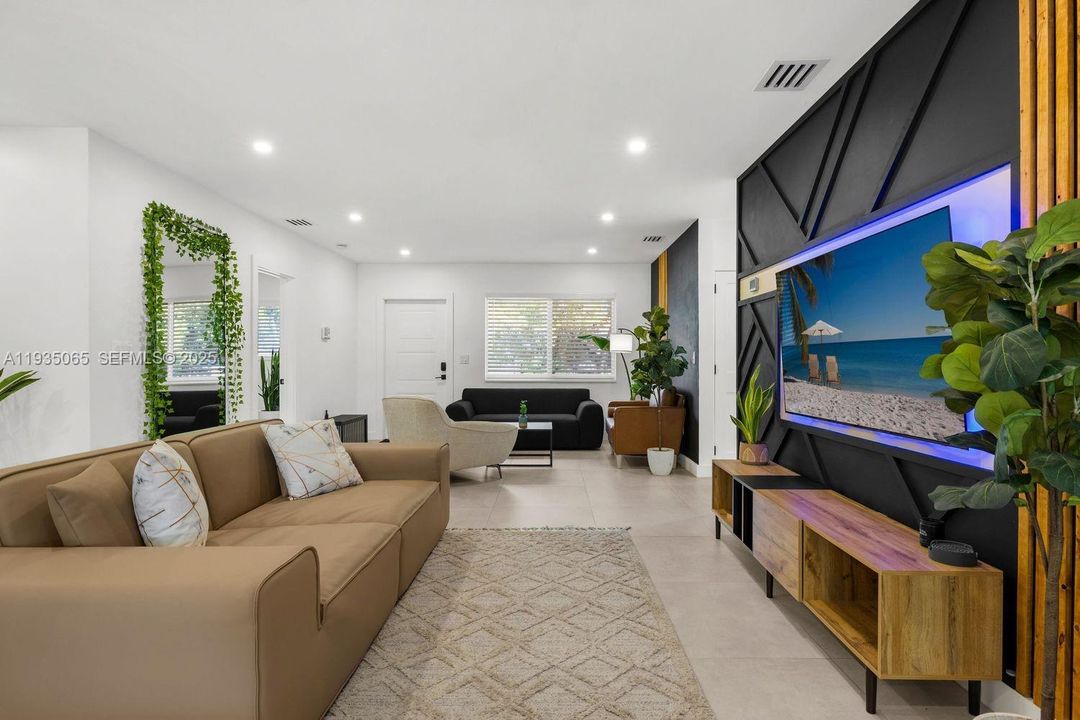 For Sale: $859,000 (4 beds, 2 baths, 1597 Square Feet)