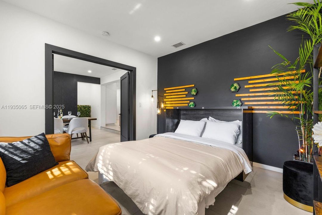 For Sale: $859,000 (4 beds, 2 baths, 1597 Square Feet)