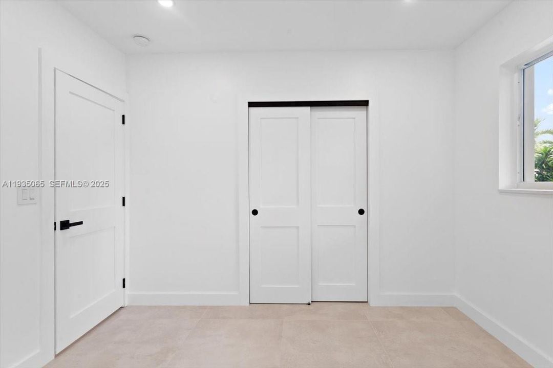 For Sale: $859,000 (4 beds, 2 baths, 1597 Square Feet)