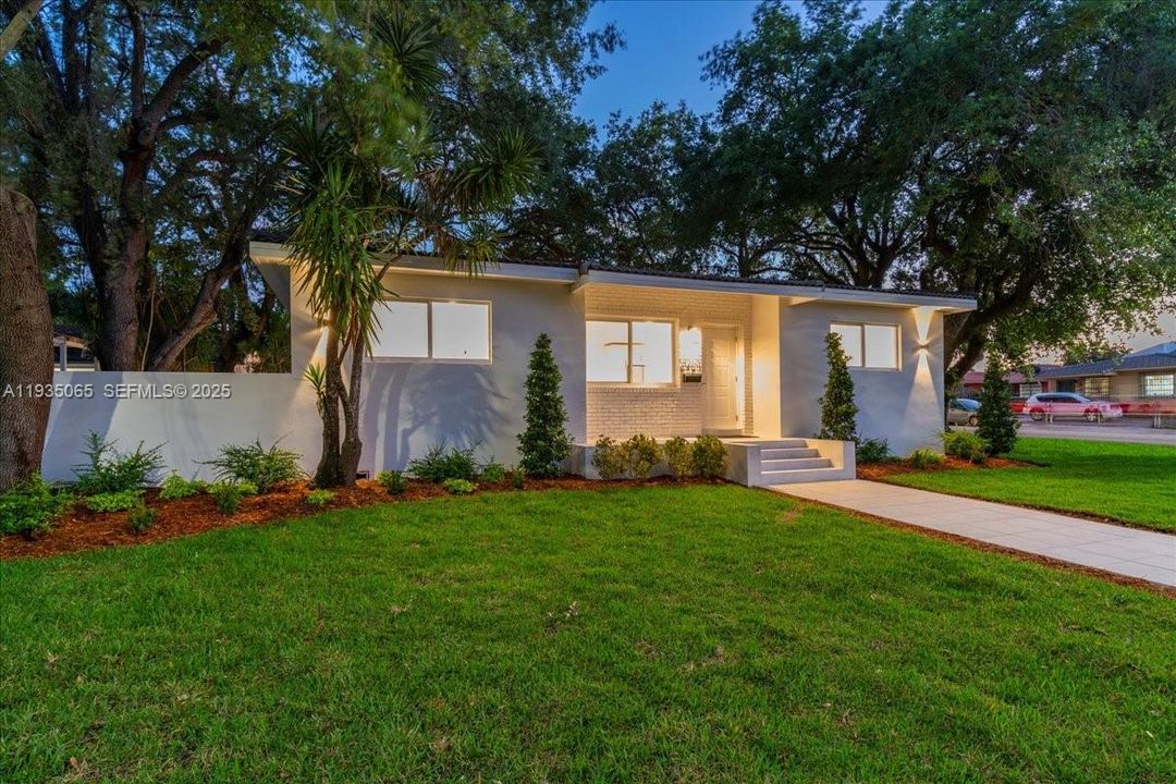 For Sale: $859,000 (4 beds, 2 baths, 1597 Square Feet)