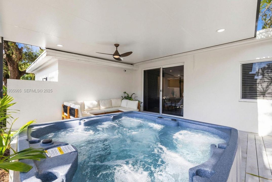 For Sale: $859,000 (4 beds, 2 baths, 1597 Square Feet)