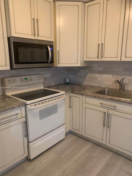 В аренду: $1,500 (1 спален, 1 ванн, 810 Квадратных фут)