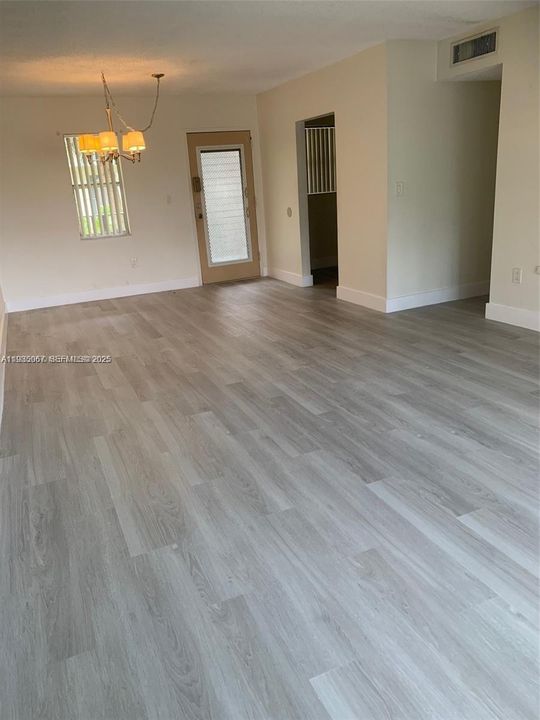 В аренду: $1,500 (1 спален, 1 ванн, 810 Квадратных фут)