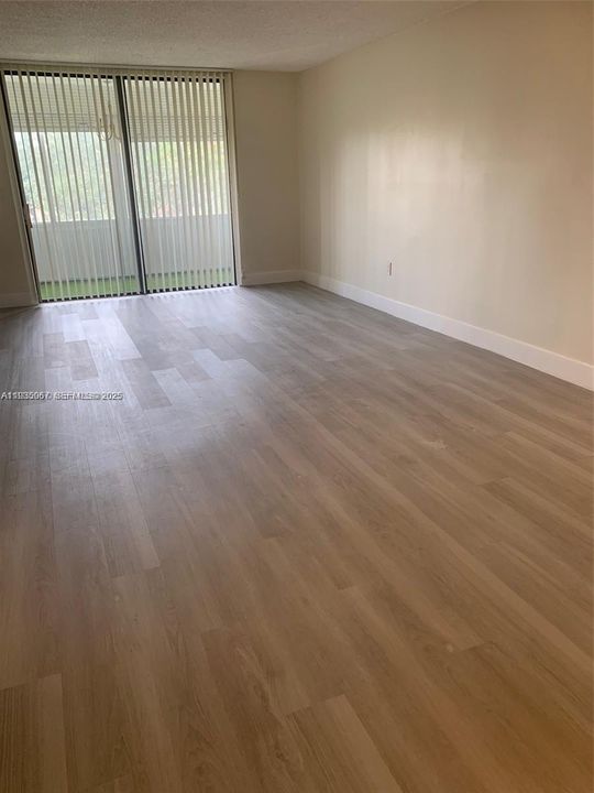 В аренду: $1,500 (1 спален, 1 ванн, 810 Квадратных фут)