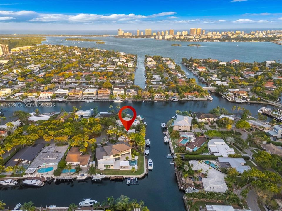 待售: $2,650,000 (2 贝兹, 3 浴室, 2472 平方英尺)