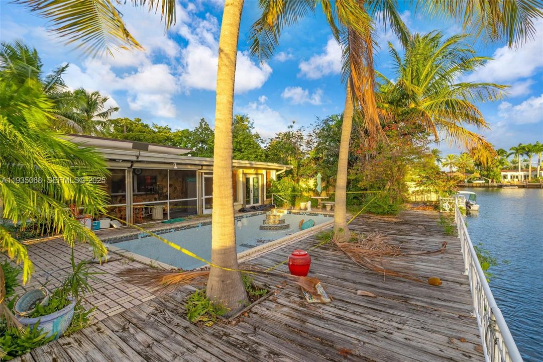 待售: $2,650,000 (2 贝兹, 3 浴室, 2472 平方英尺)