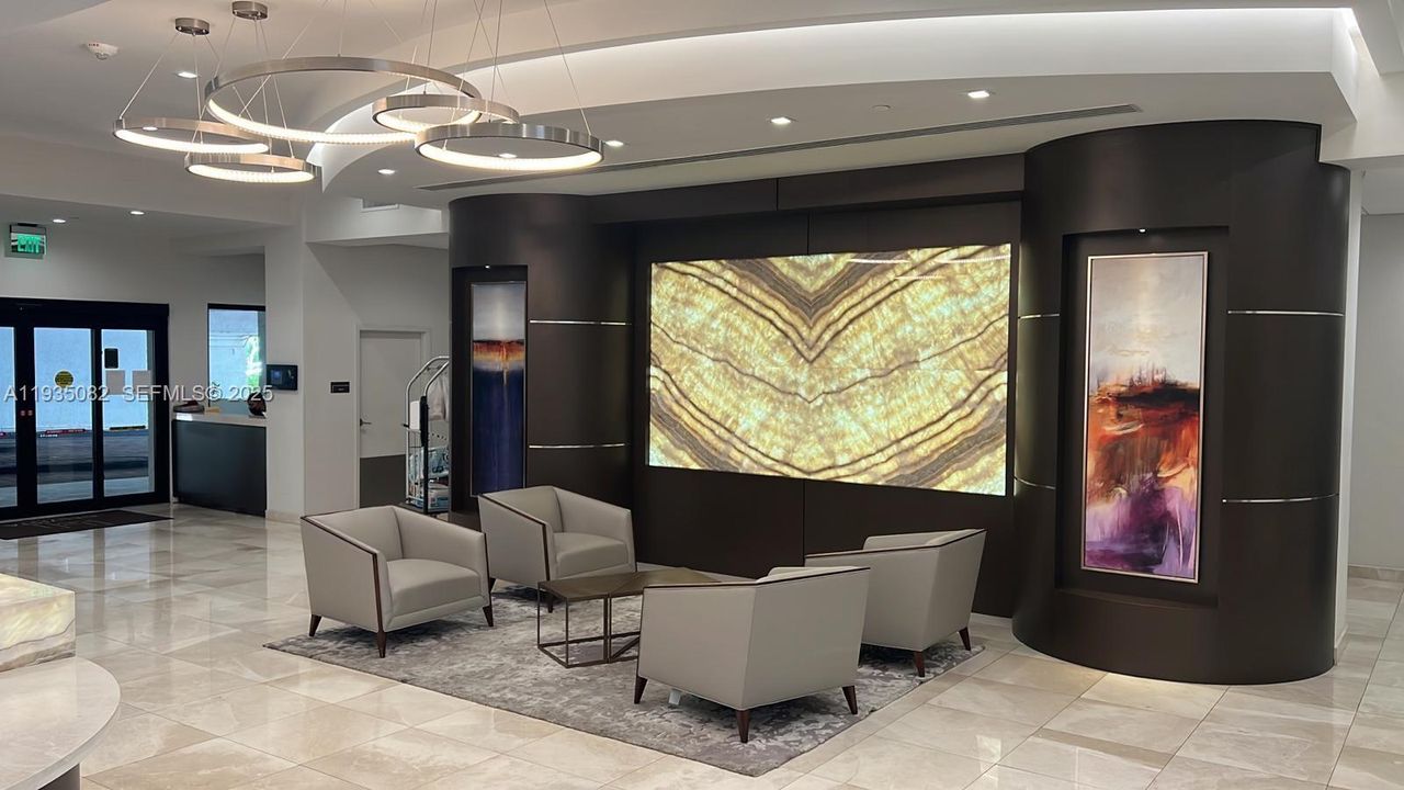 待售: $349,000 (2 贝兹, 2 浴室, 1112 平方英尺)