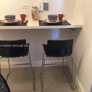 待售: $349,000 (2 贝兹, 2 浴室, 1112 平方英尺)