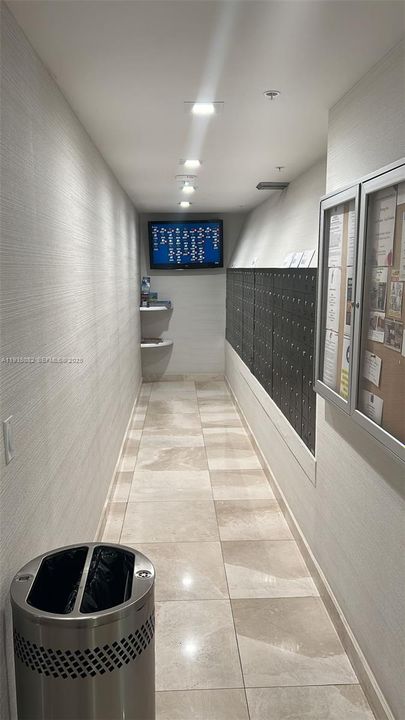 待售: $349,000 (2 贝兹, 2 浴室, 1112 平方英尺)