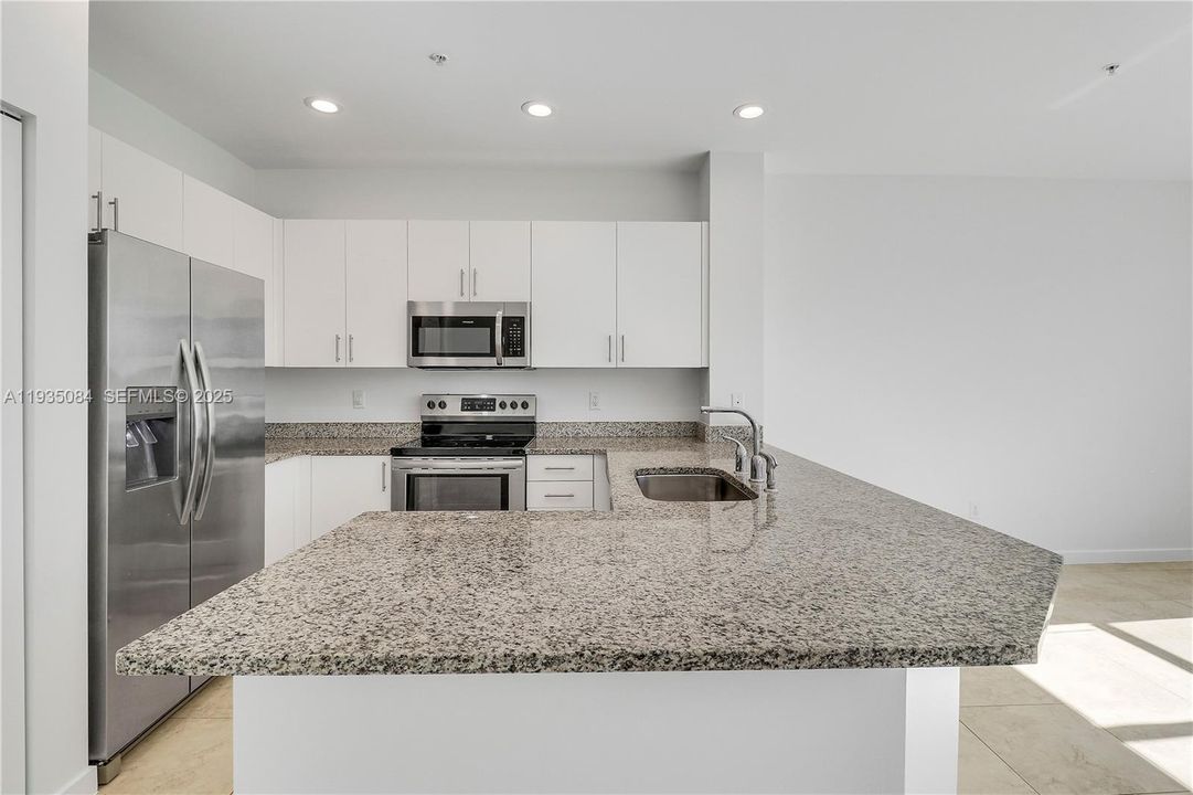 Kitchen Breakfast Bar