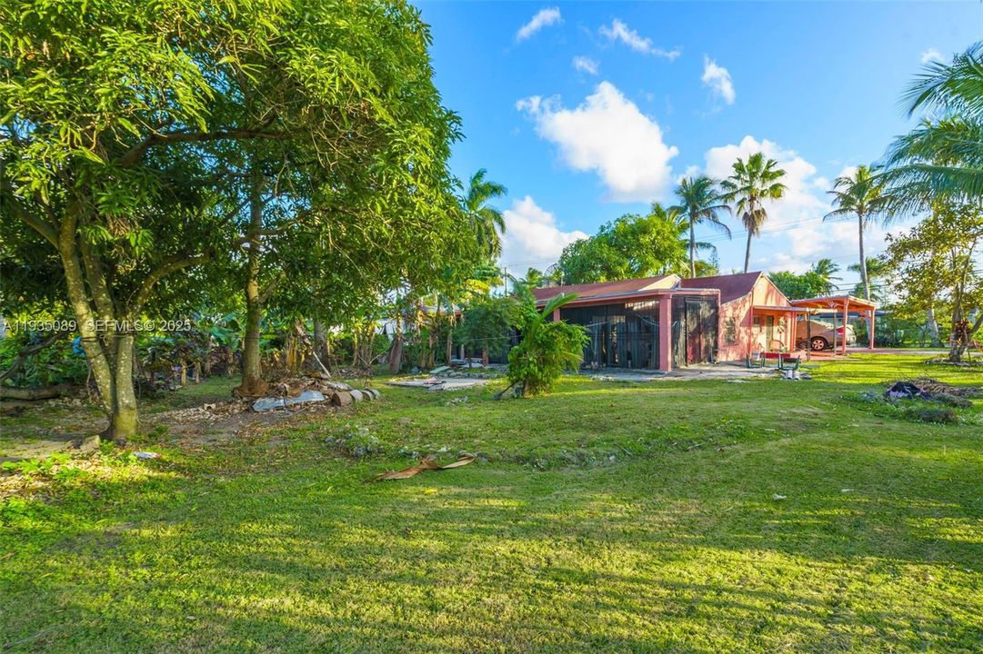 На продажу: $400,000 (2 спален, 1 ванн, 1092 Квадратных фут)