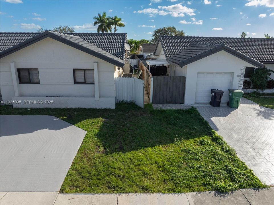 出租: $1,500 (1 贝兹, 1 浴室, 500 平方英尺)