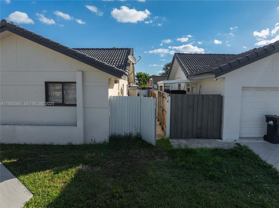 出租: $1,500 (1 贝兹, 1 浴室, 500 平方英尺)