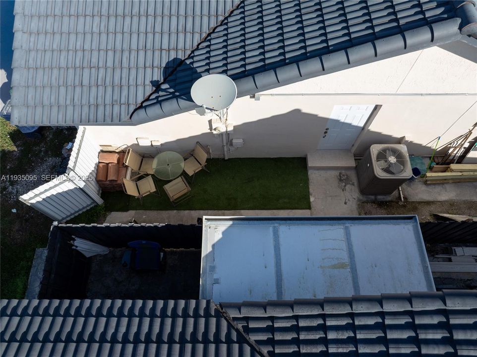 出租: $1,500 (1 贝兹, 1 浴室, 500 平方英尺)