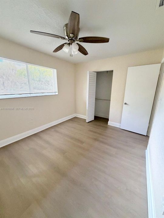 En Venta: $250,000 (2 camas, 2 baños, 1000 Pies cuadrados)