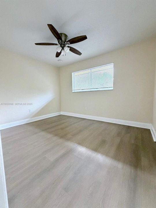 En Venta: $250,000 (2 camas, 2 baños, 1000 Pies cuadrados)