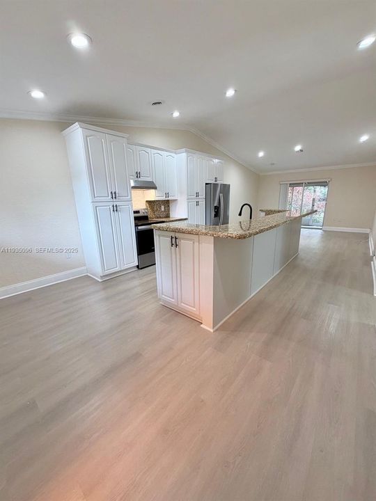 En Venta: $250,000 (2 camas, 2 baños, 1000 Pies cuadrados)