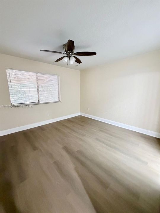 En Venta: $250,000 (2 camas, 2 baños, 1000 Pies cuadrados)