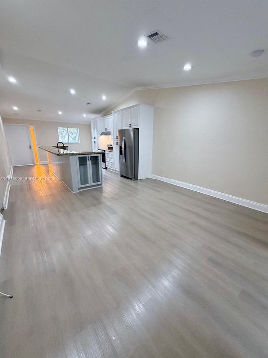 En Venta: $250,000 (2 camas, 2 baños, 1000 Pies cuadrados)