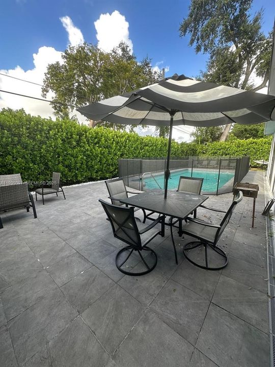 For Rent: $4,900 (4 beds, 2 baths, 2314 Square Feet)