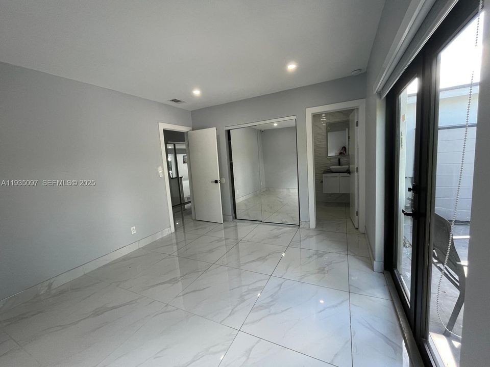 For Rent: $4,900 (4 beds, 2 baths, 2314 Square Feet)