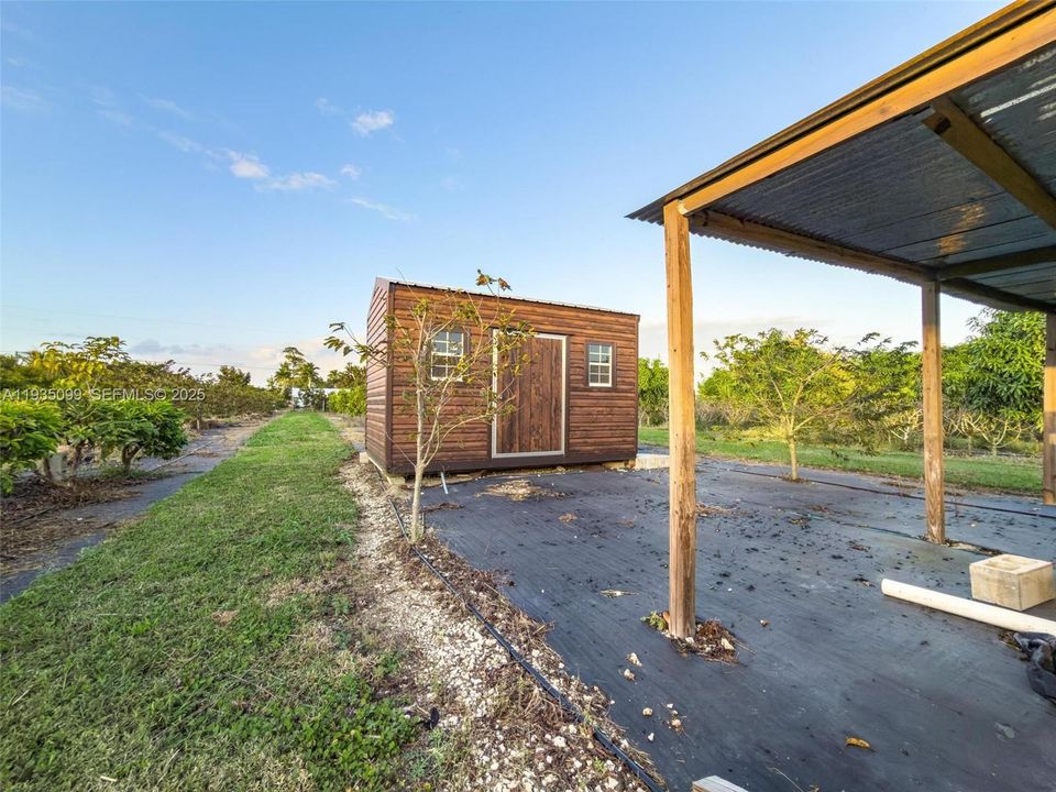 For Sale: $499,000 (2.50 acres)