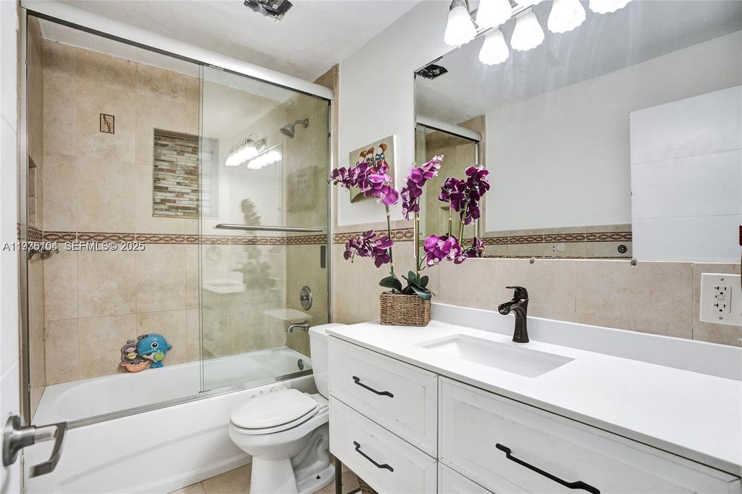 For Rent: $5,000 (3 beds, 2 baths, 2000 Square Feet)