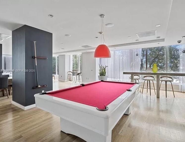 出租: $2,250 (1 贝兹, 1 浴室, 651 平方英尺)