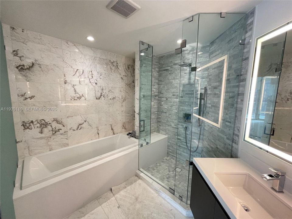 На продажу: $1,100,000 (2 спален, 3 ванн, 1560 Квадратных фут)