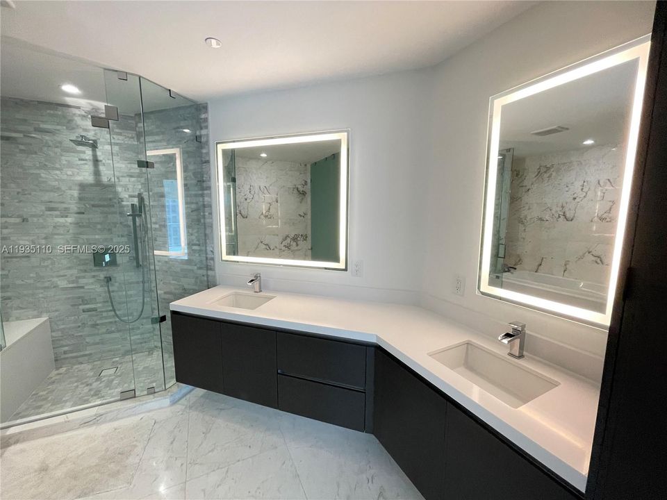 На продажу: $1,100,000 (2 спален, 3 ванн, 1560 Квадратных фут)