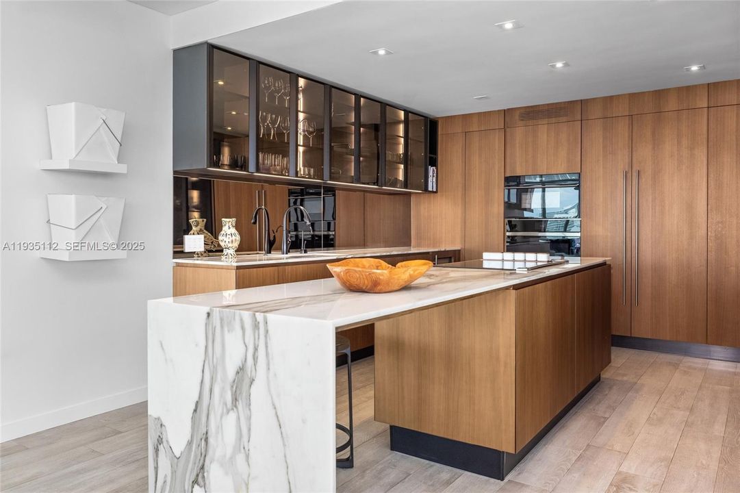 For Sale: $11,995,000 (3 beds, 3 baths, 3365 Square Feet)