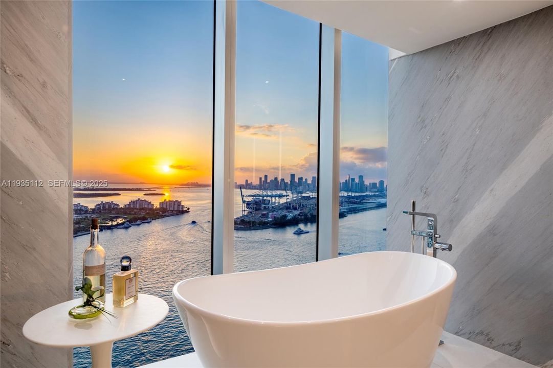 For Sale: $11,995,000 (3 beds, 3 baths, 3365 Square Feet)