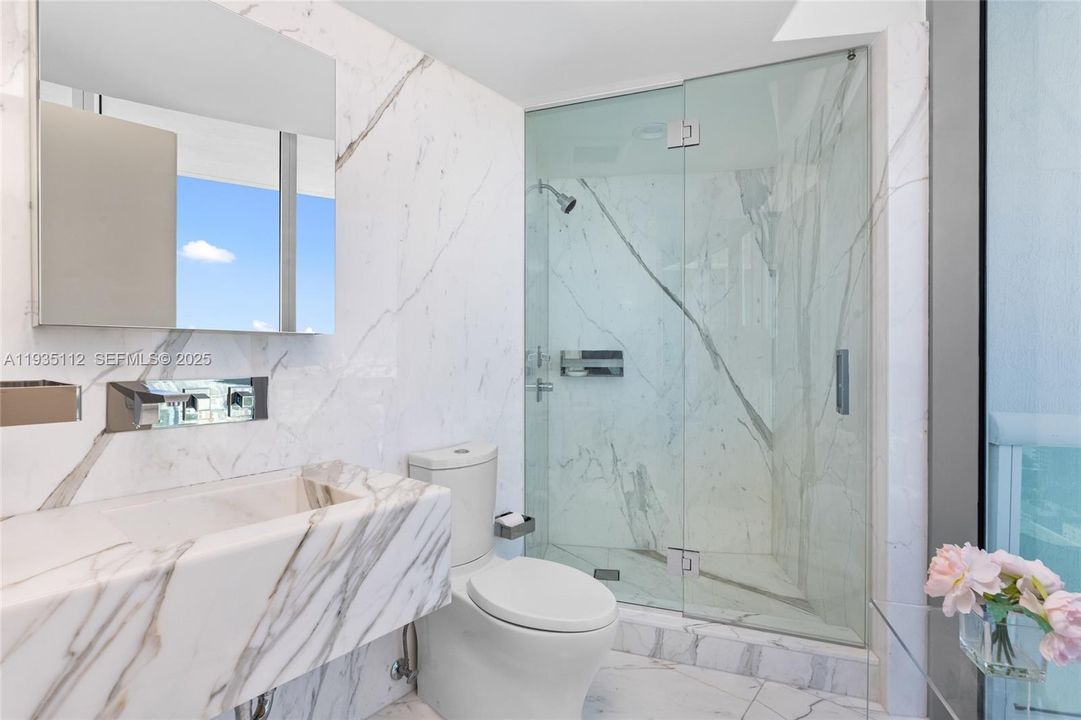 For Sale: $11,995,000 (3 beds, 3 baths, 3365 Square Feet)