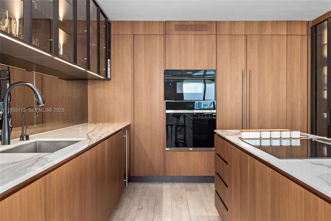 For Sale: $11,995,000 (3 beds, 3 baths, 3365 Square Feet)