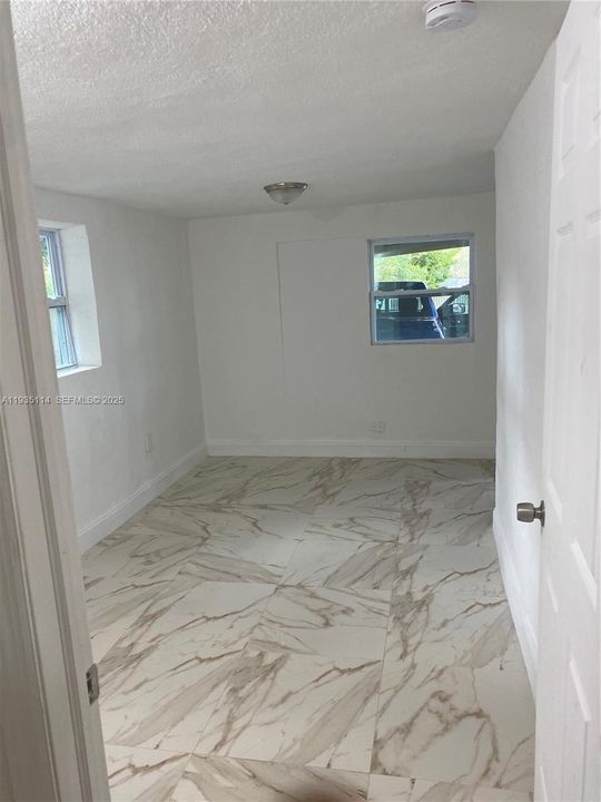 出租: $2,650 (3 贝兹, 2 浴室, 1121 平方英尺)