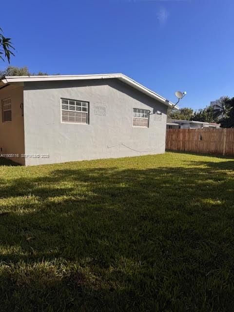 For Rent: $2,000 (4 beds, 2 baths, 1680 Square Feet)