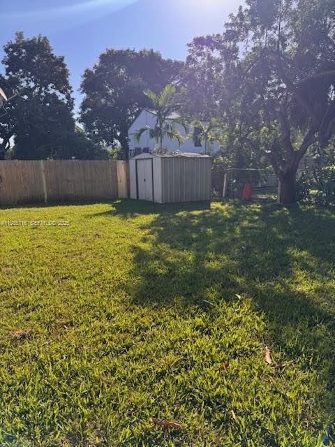 For Rent: $2,000 (4 beds, 2 baths, 1680 Square Feet)