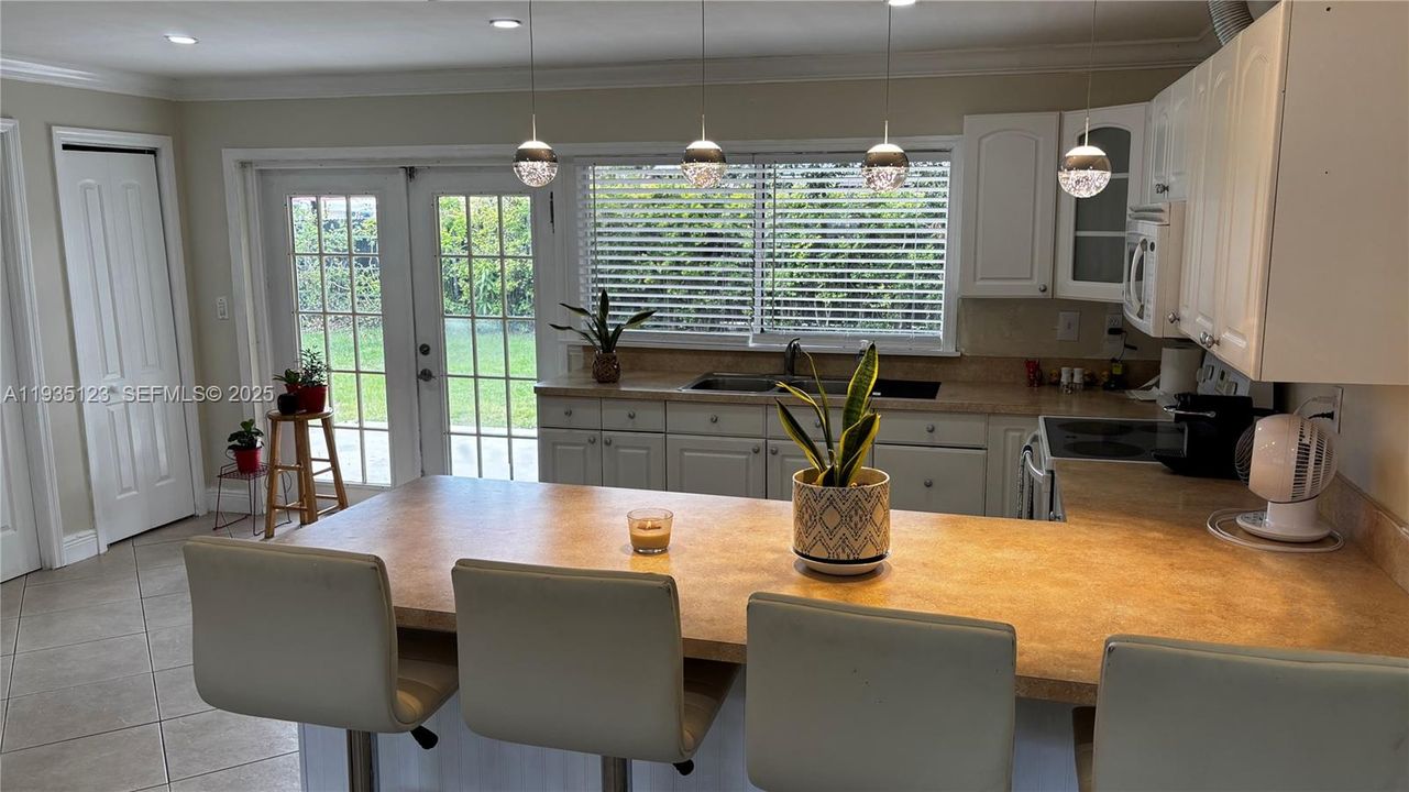 出租: $3,349 (3 贝兹, 1 浴室, 0 平方英尺)