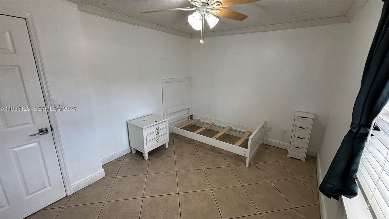 出租: $3,349 (3 贝兹, 1 浴室, 0 平方英尺)