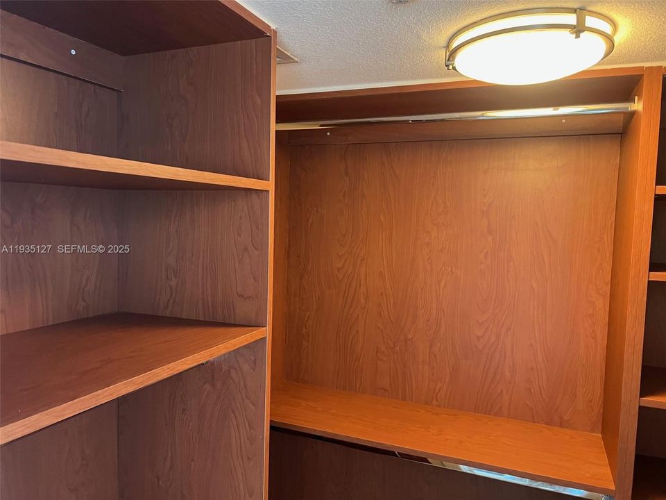 For Rent: $2,650 (0 beds, 1 baths, 482 Square Feet)