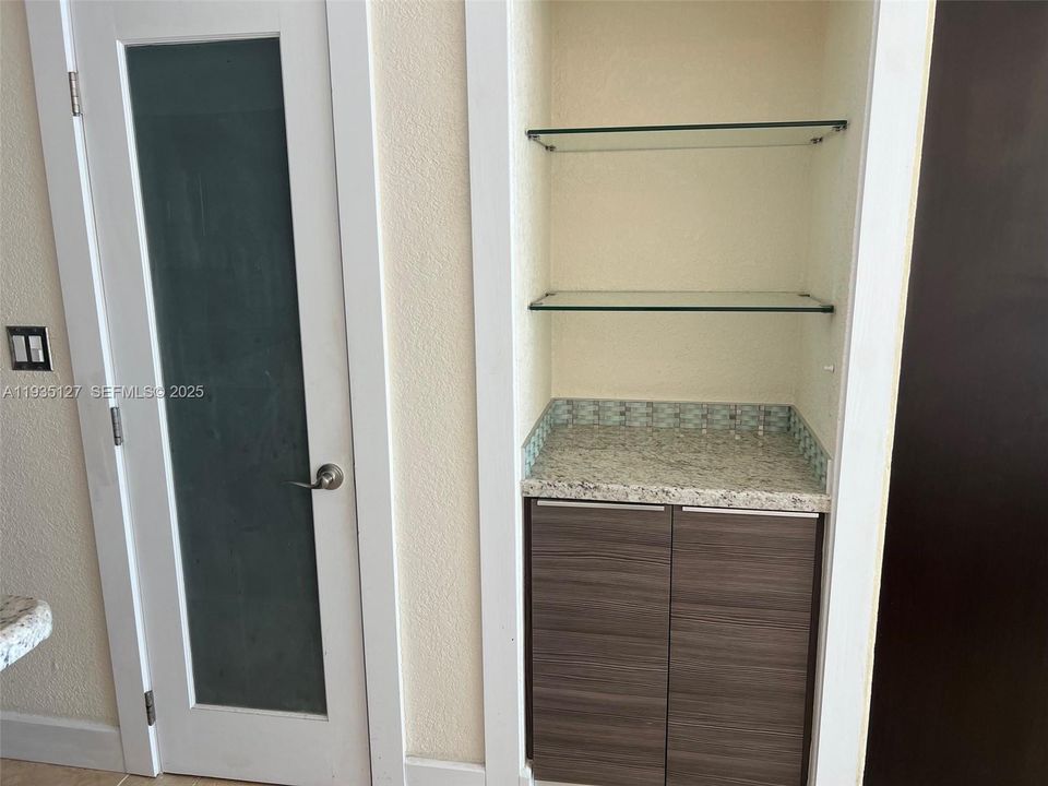 For Rent: $2,650 (0 beds, 1 baths, 482 Square Feet)