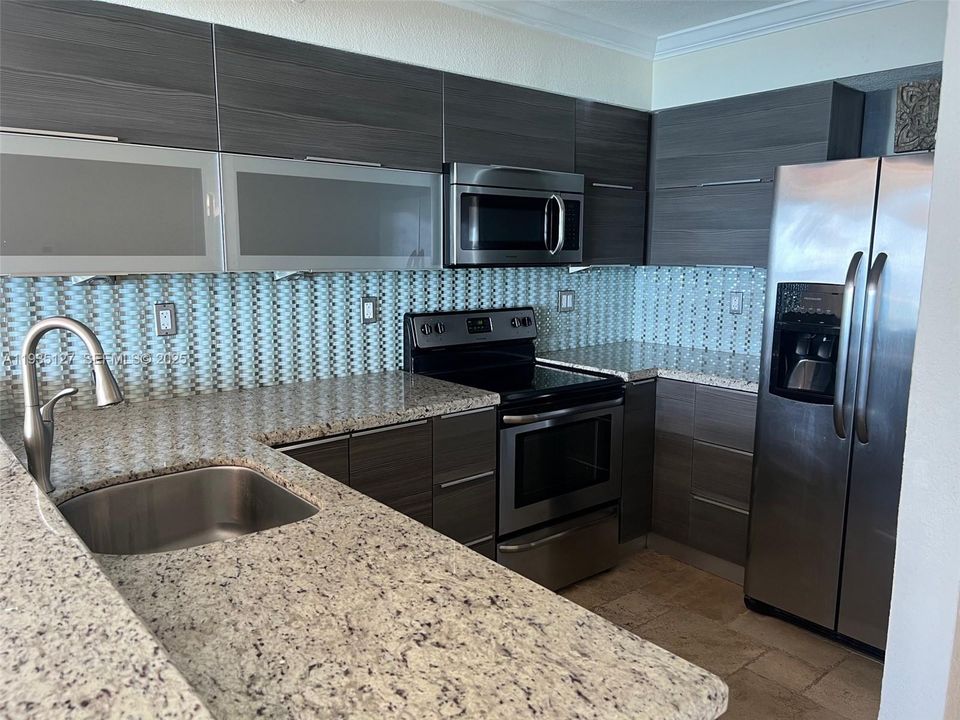 For Rent: $2,650 (0 beds, 1 baths, 482 Square Feet)