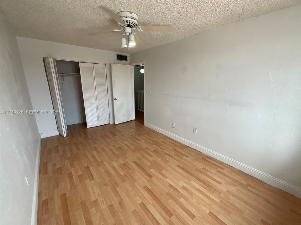 For Rent: $3,250 (3 beds, 2 baths, 1692 Square Feet)