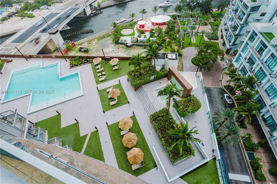 В аренду: $3,450 (2 спален, 2 ванн, 935 Квадратных фут)