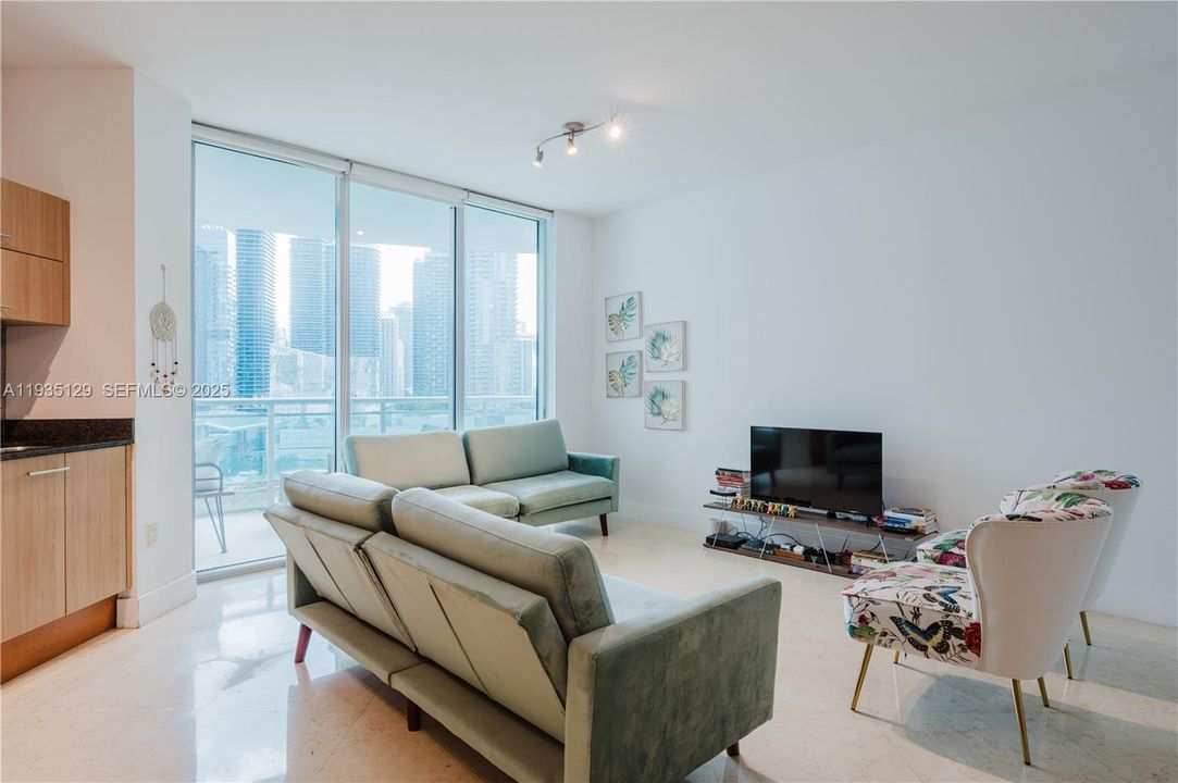 В аренду: $3,450 (2 спален, 2 ванн, 935 Квадратных фут)