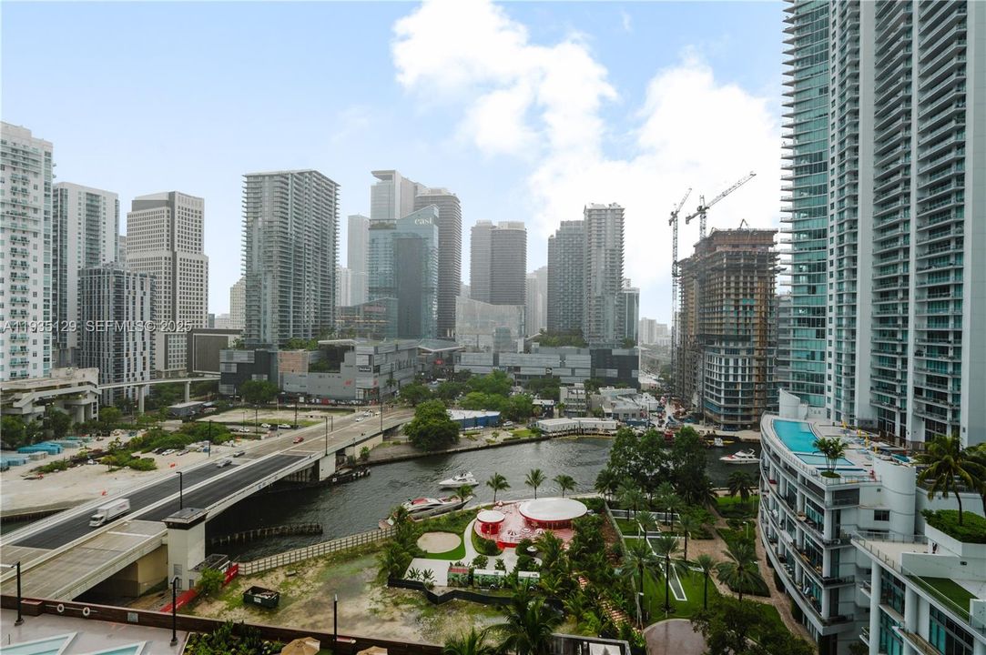 В аренду: $3,450 (2 спален, 2 ванн, 935 Квадратных фут)