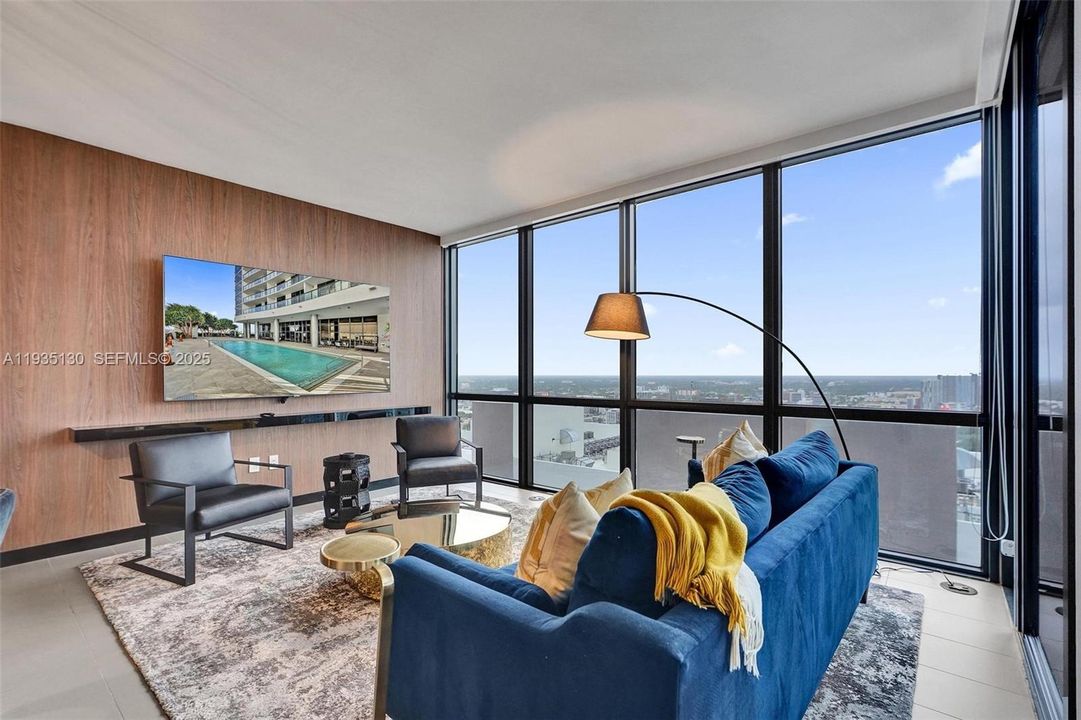 En Venta: $640,000 (2 camas, 2 baños, 1009 Pies cuadrados)