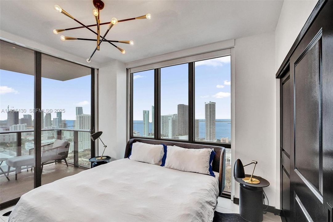 En Venta: $640,000 (2 camas, 2 baños, 1009 Pies cuadrados)