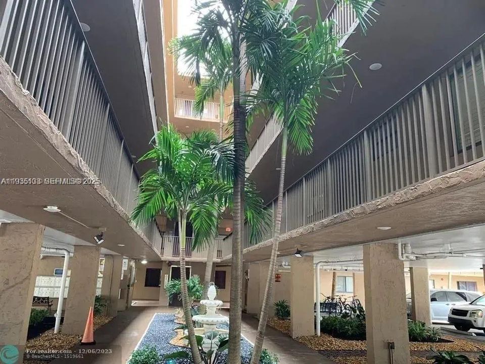 For Sale: $195,000 (2 beds, 2 baths, 1350 Square Feet)