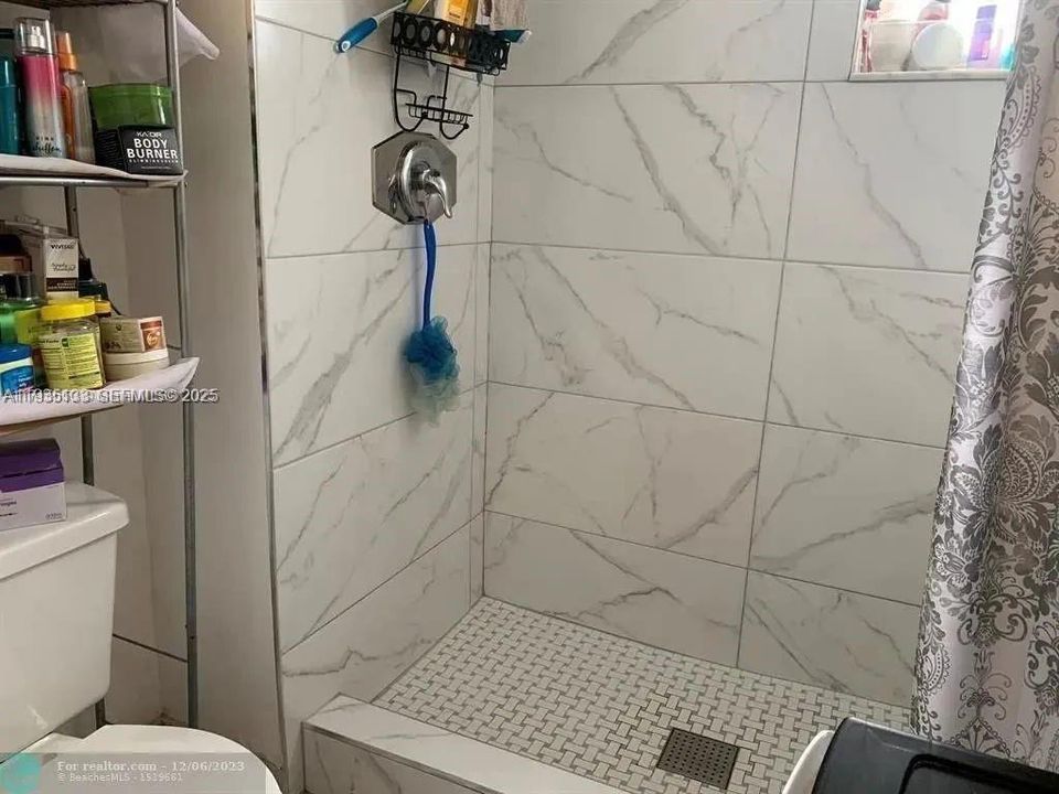 For Sale: $195,000 (2 beds, 2 baths, 1350 Square Feet)